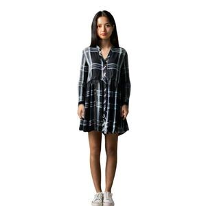 Charlie Paige Black & White Button Down Plaid Tunic Top Size M